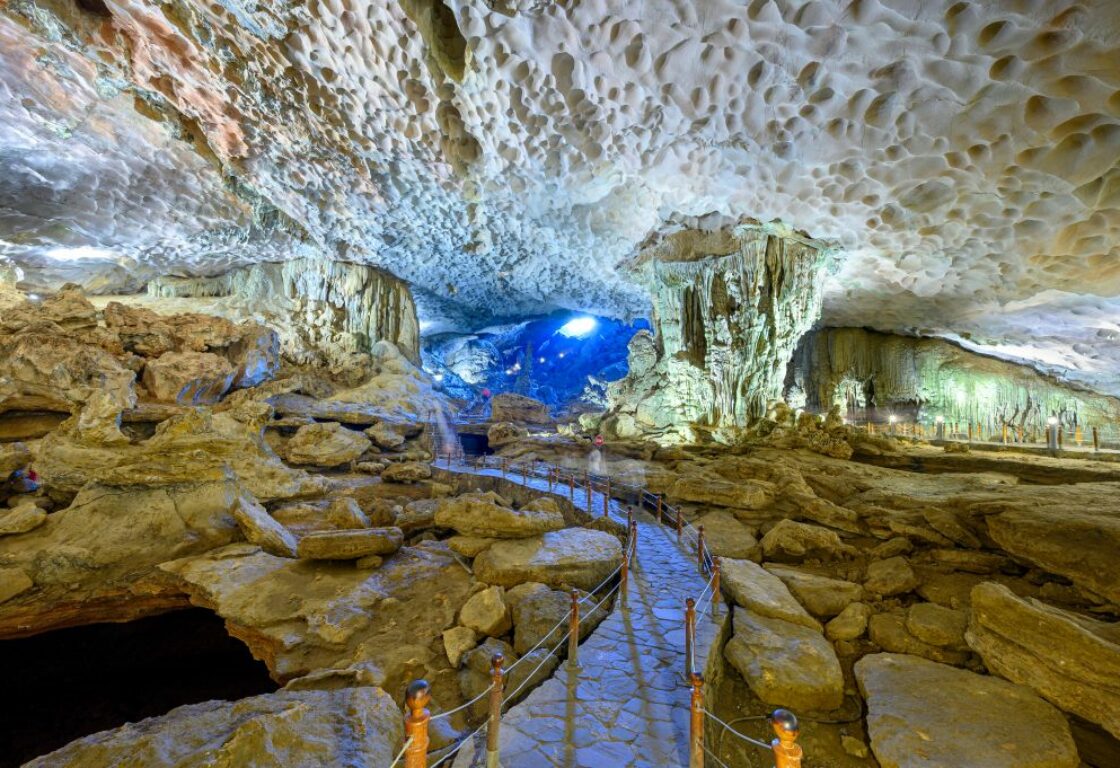 Sung Sot Cave in ha long bay - pathways going through the expansive white cave