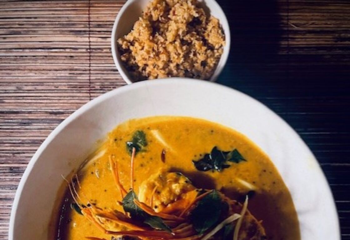 coconut prawn curry in a bowl with rice at Malabar HIlls - sampling sri lankan curries - sri lanka holiday ideas