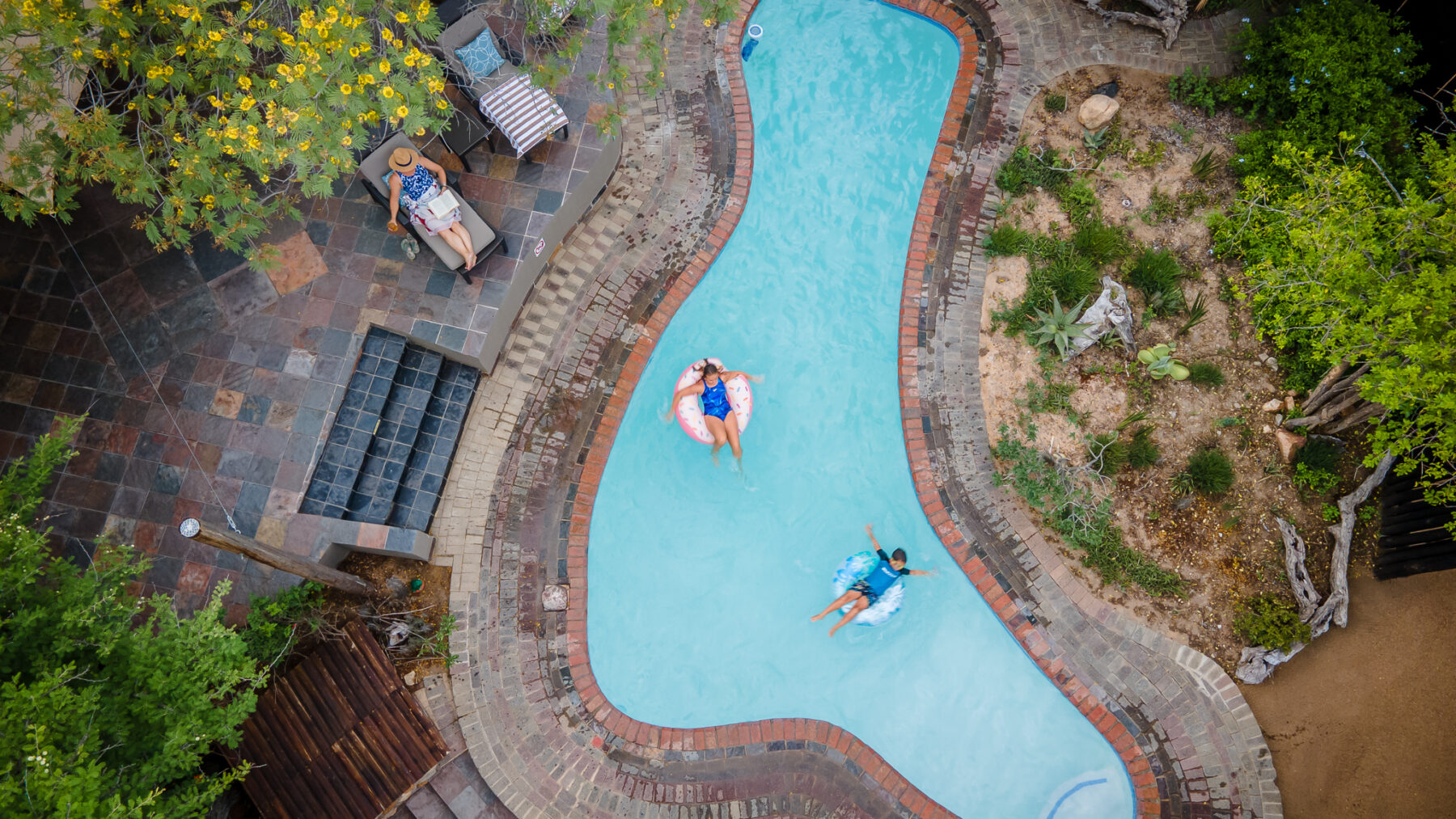 Ksl Pool Kambaku Safari Lodge In South Africa - Sundowner Holidays