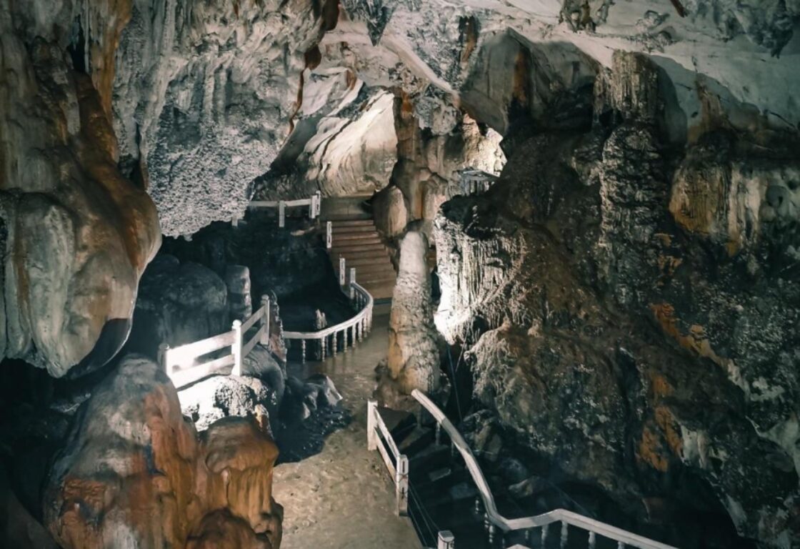 Tham Chang Cave