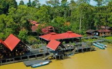 SI-Tours-Abai-BOR-lodge-exterior