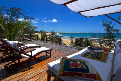 The terrace & beach at Baia Sonambula