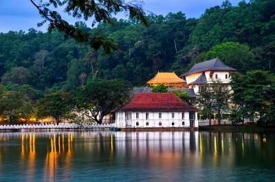 Temple of the Tooth, Kandy