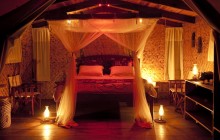 The rustic chalets at Island Bushcamp
