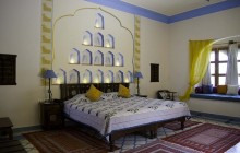 The varied suite interiors at Dera Mandawa