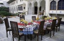 Courtyard dinners at Dera Mandawa