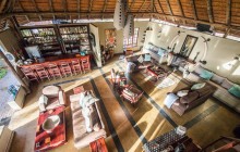Lounge & Bar, Kambaku Safari Lodge