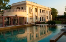 The lovey pool and grounds of the Royal Heritage Haveli