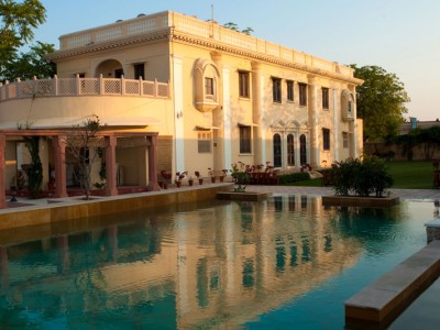 The lovey pool and grounds of the Royal Heritage Haveli