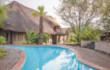 Shared Pool, Kambaku Safari Lodge