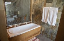 En-suite bathroom, Jim's Farm Villas